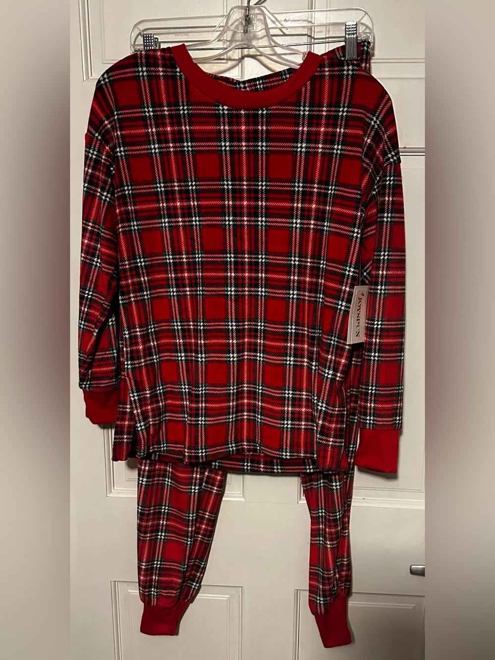 Women's Velor Red Plaid Pajama Set - Cozy Long-Sleeve Sleepwear
